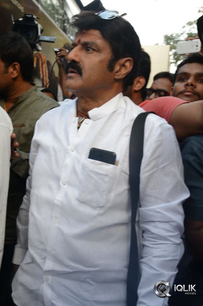 Dictator-Movie-Team-Amaravathi-Tour